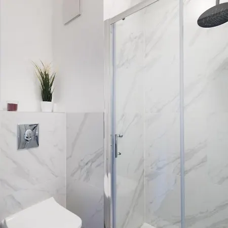 Pokoj Nr 1 Przy Ul. Sw. Barbary Ze Wspolna Lazienka I Kuchnia Appartement