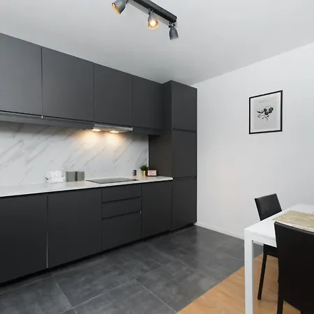Pokoj Nr 1 Przy Ul. Sw. Barbary Ze Wspolna Lazienka I Kuchnia Appartement